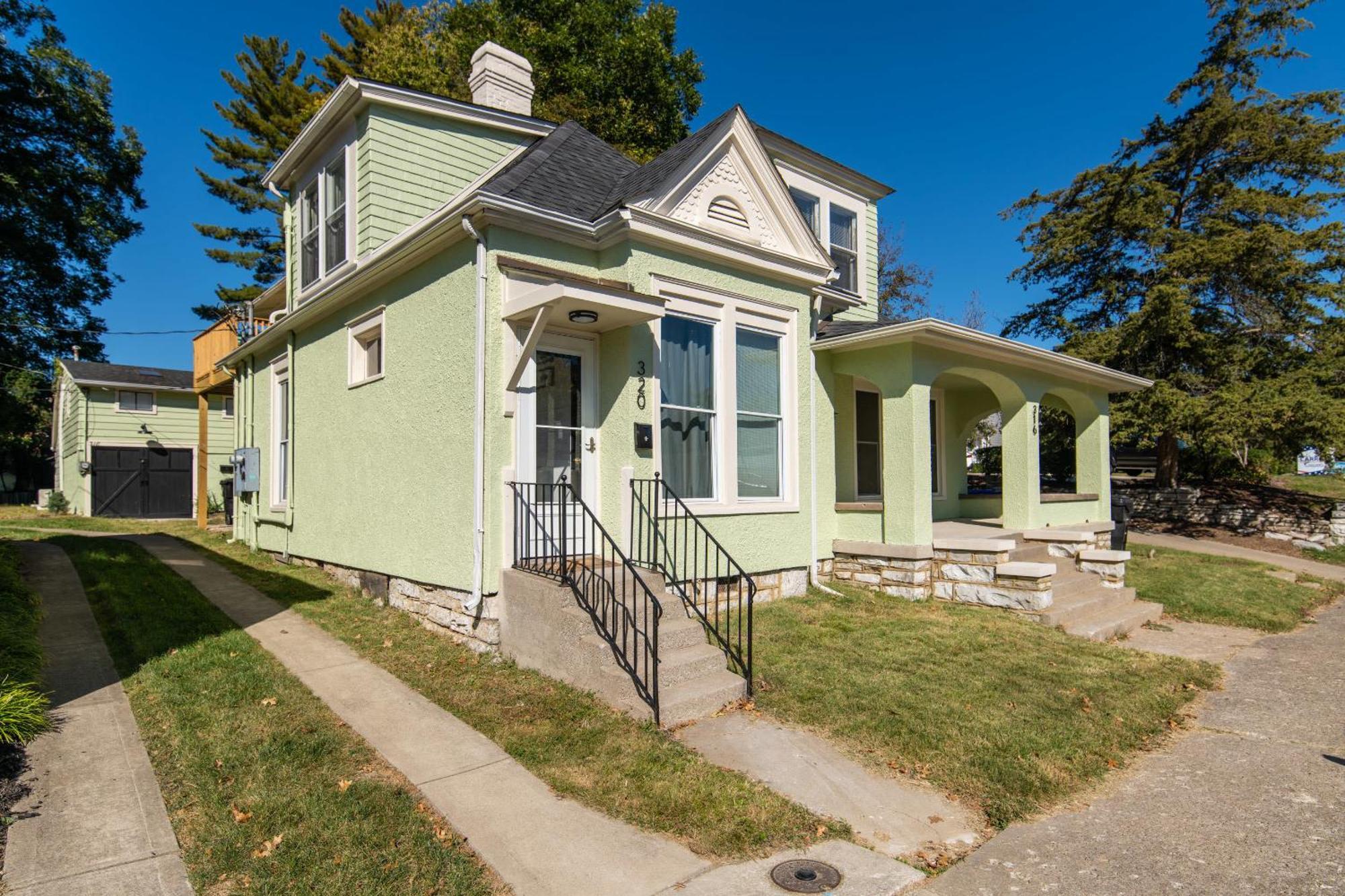Апартаменти Garden On Capital-Bourbon & Horse Country Франкфорт Екстер'єр фото